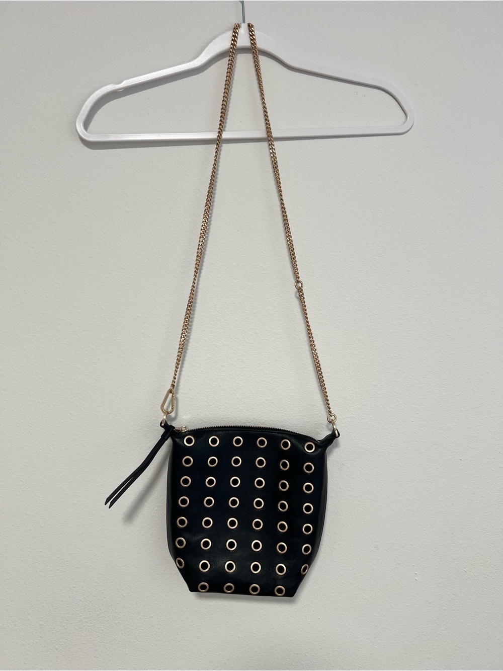 AllSaints Evaline Eyelet Leather Crossbody Bag Black Gold Chain - Picture 3 of 14
